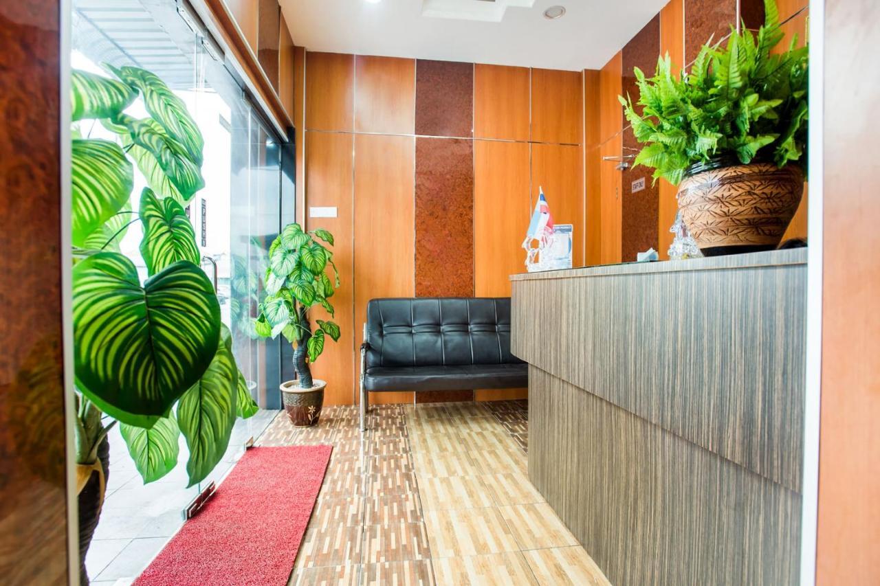 Oyo 89712 Grand Inn Semporna Zewnętrze zdjęcie